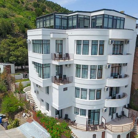 Vista Hotel Tbilisi Buitenkant foto