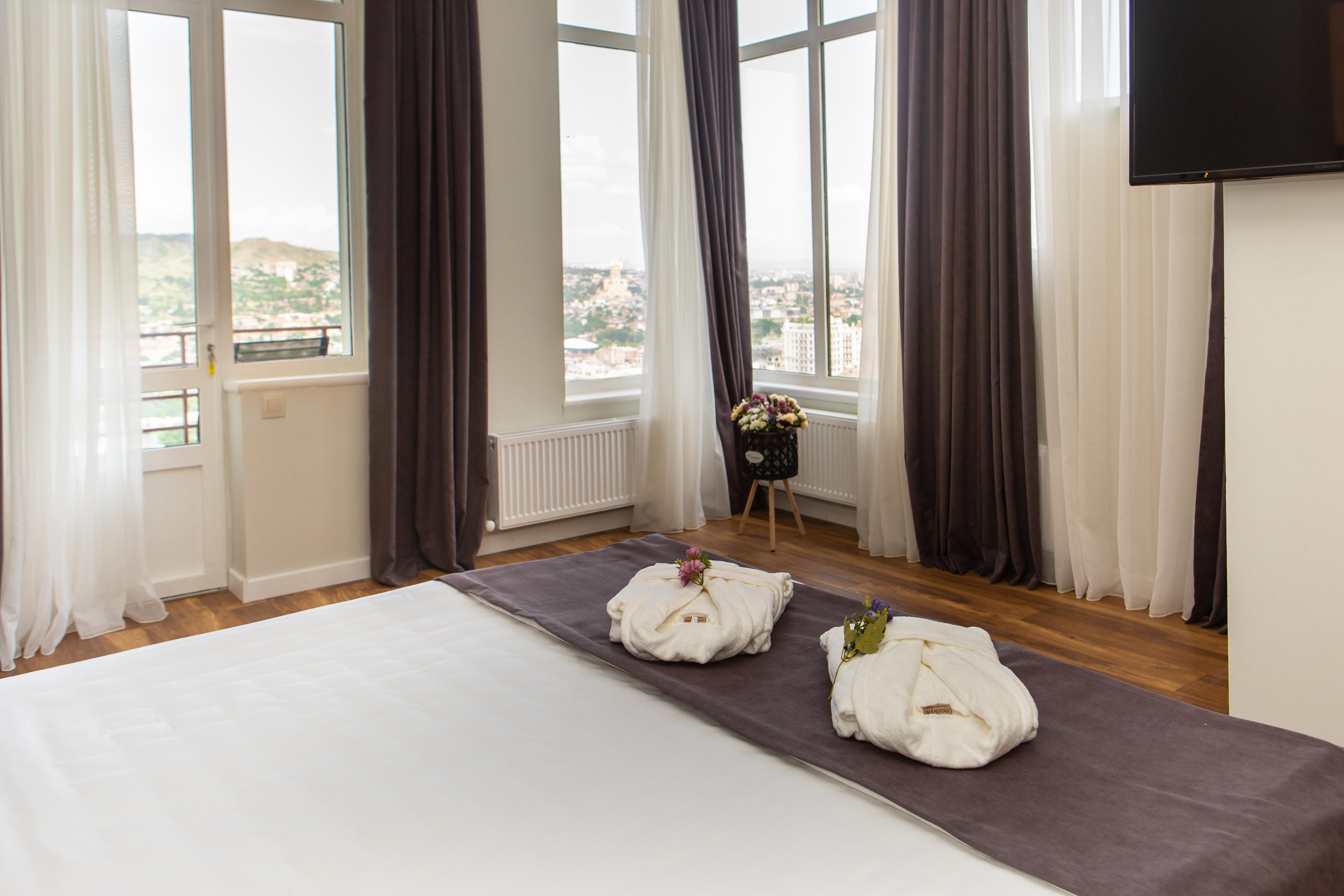 Vista Hotel Tbilisi Buitenkant foto