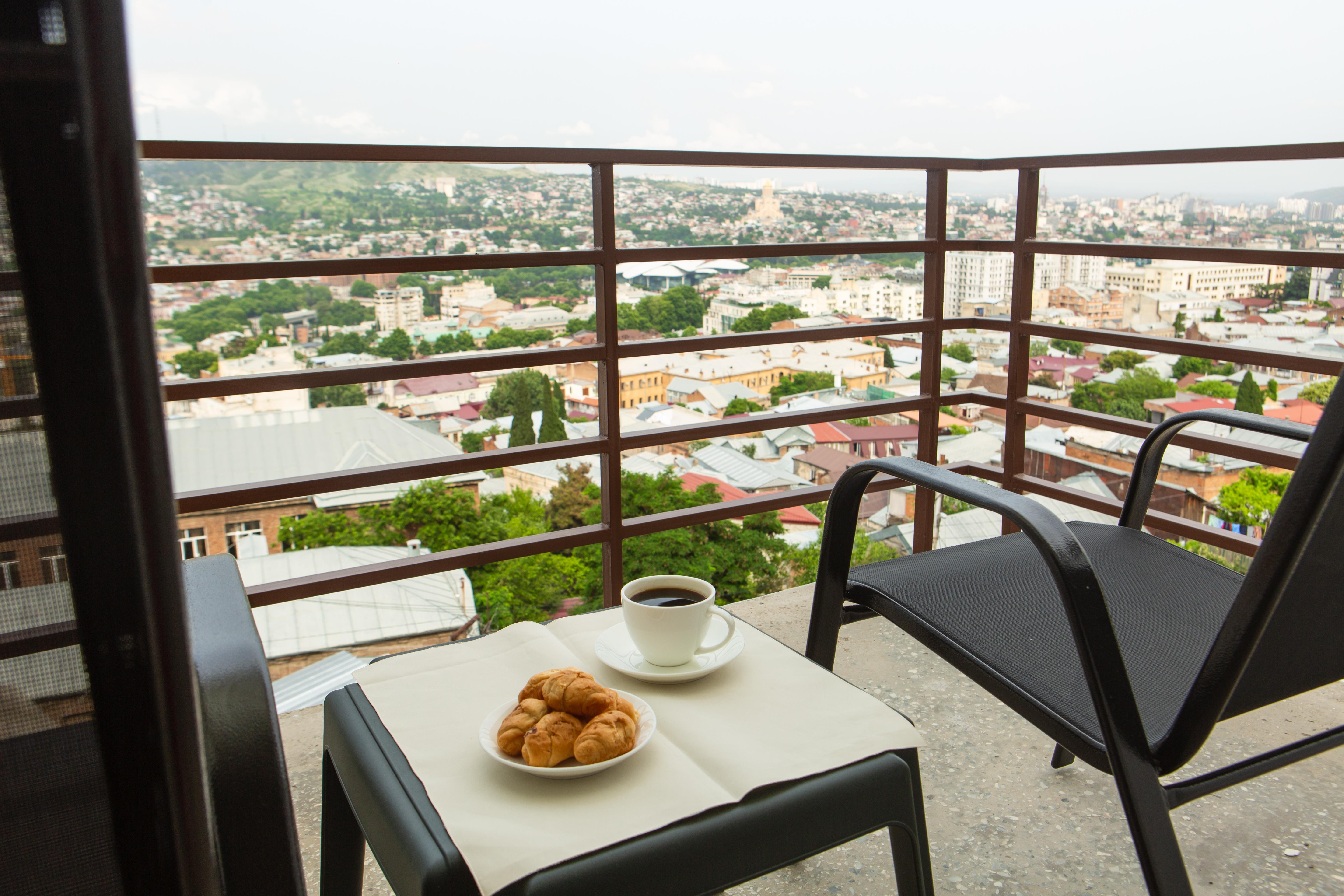 Vista Hotel Tbilisi Buitenkant foto